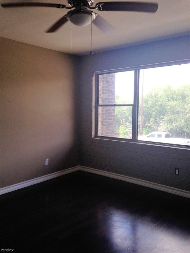 Building Photo - 501 S 4th St