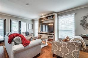 Foto del edificio - 7736 Meadow Rd