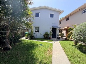 Building Photo - 3068 Carter St
