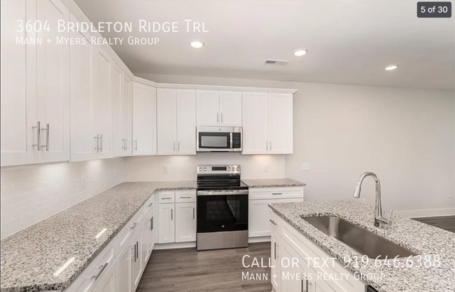 Foto del edificio - 3604 Bridleton Ridge Trail