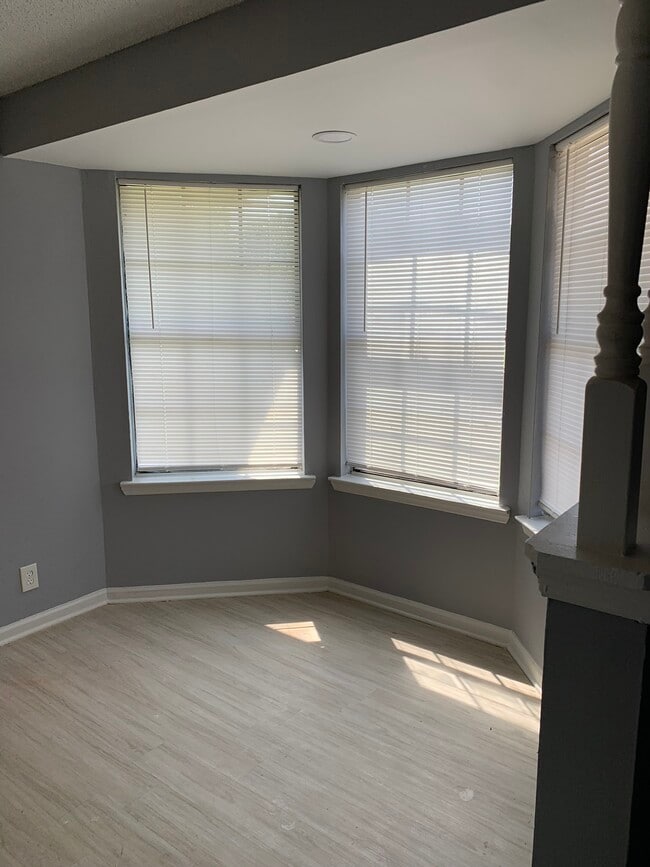 Photo - 3311 Chesapeake Cir Townhome