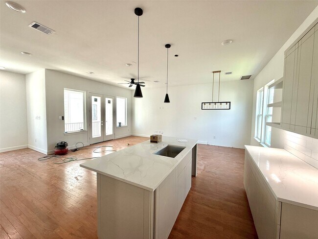 Foto del edificio - 9428 Campbell Rd