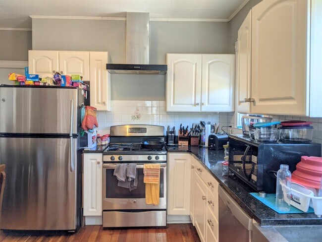 Building Photo - 41 Belknap St
