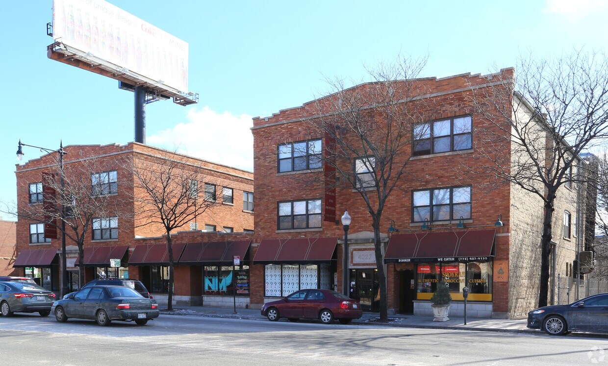 Primary Photo - 4027 W Irving Park Rd