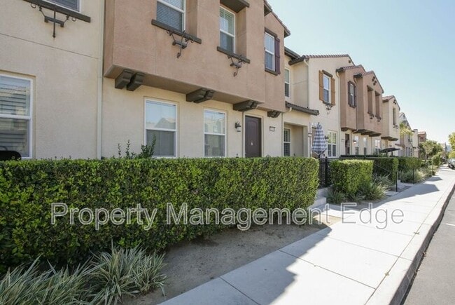 Building Photo - 40358 Calle Real