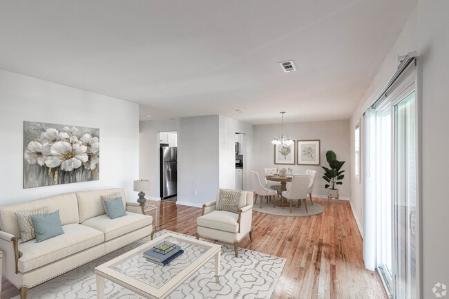 2 habitaciones, 1 baño (830 pies cuadrados) - Sala de estar/comedor - Newport Apartments