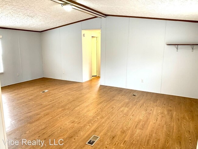 Building Photo - 3 br, 2 bath House - 2600 Pennington Ave