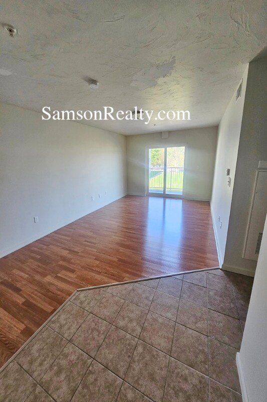 Building Photo - 201 Forsythe Cir
