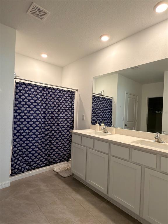 Foto del edificio - 3410 Ivy Hollow Dr