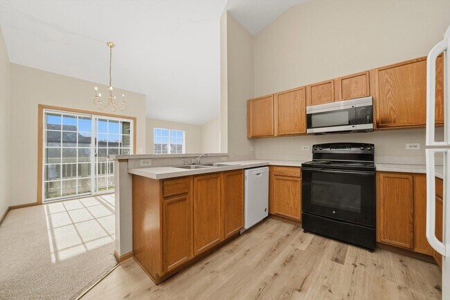 Foto del edificio - 417 Silverstone Dr