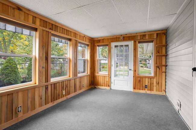 Foto del edificio - 1303 Haen Dr