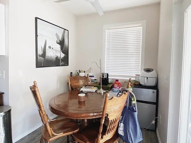 Foto del edificio - 632 Quincy St NE