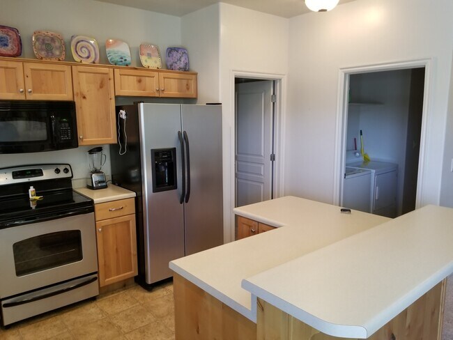 Foto del edificio - 1429 N 2200 W St