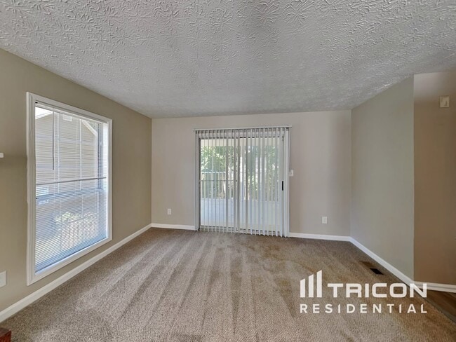 Building Photo - 1112 Karastan Ct SW