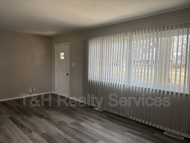Building Photo - 3612 N Linden St