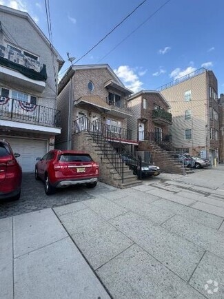 Building Photo - 4709 Broadway