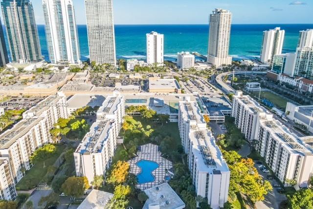 Foto del edificio - 17021 N Bay Rd