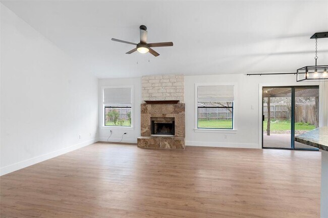 Building Photo - 2419 Ashley Way
