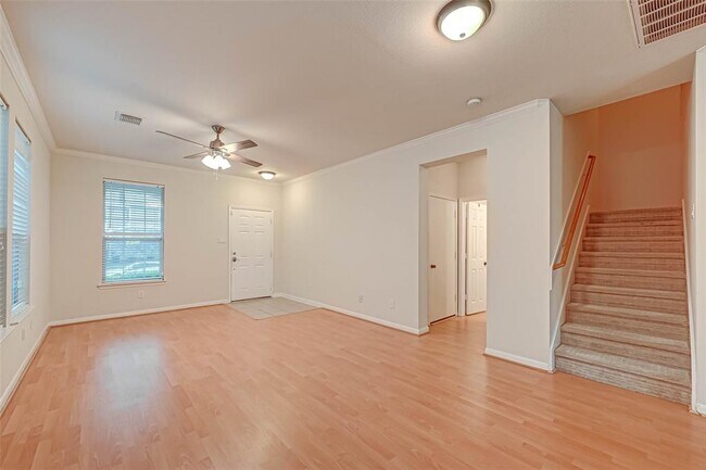 Foto del edificio - 16044 Limestone Lake Dr