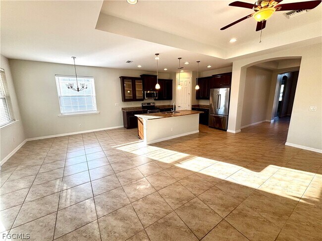 Foto del edificio - 2108 SW 28th Terrace