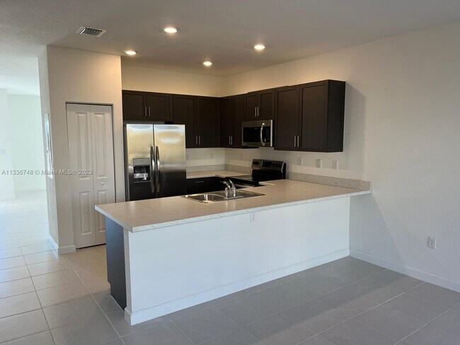 Foto del edificio - 28709 SW 132nd Pl