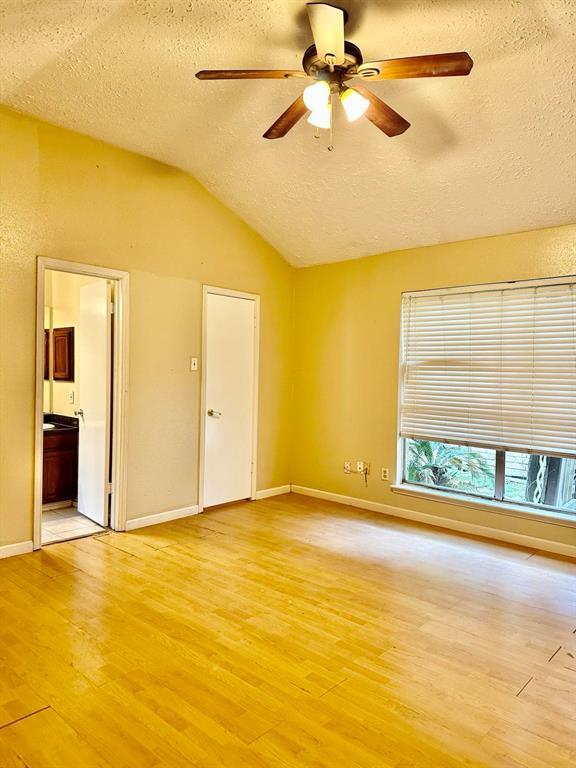 Foto del edificio - 2010 Hickory Glen Dr