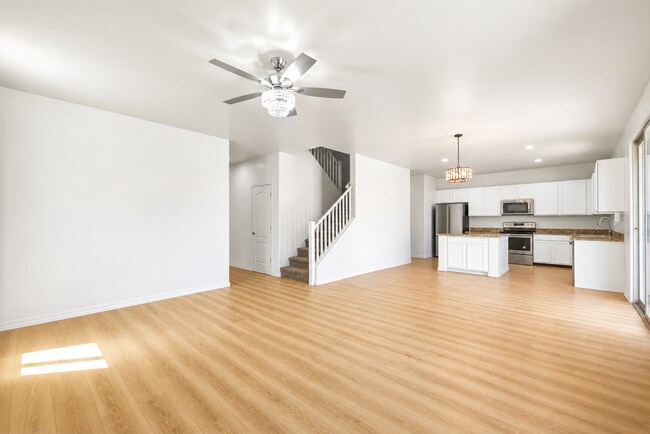 Building Photo - 41396 W Rio Bravo Dr