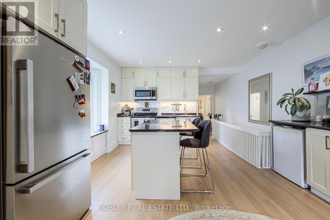 Photo du bâtiment - 2 Dawson Ave