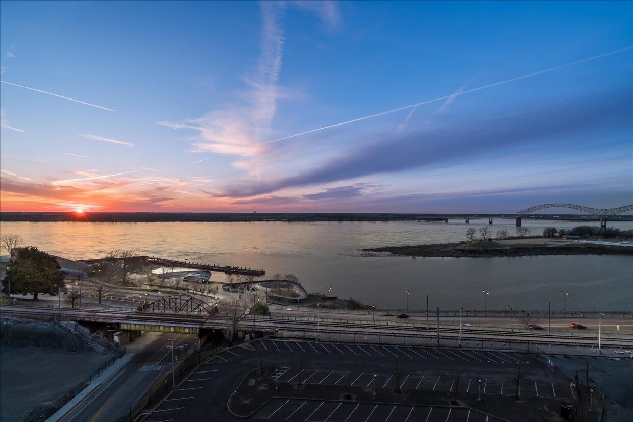 Primary Photo - 200 Wagner Pl