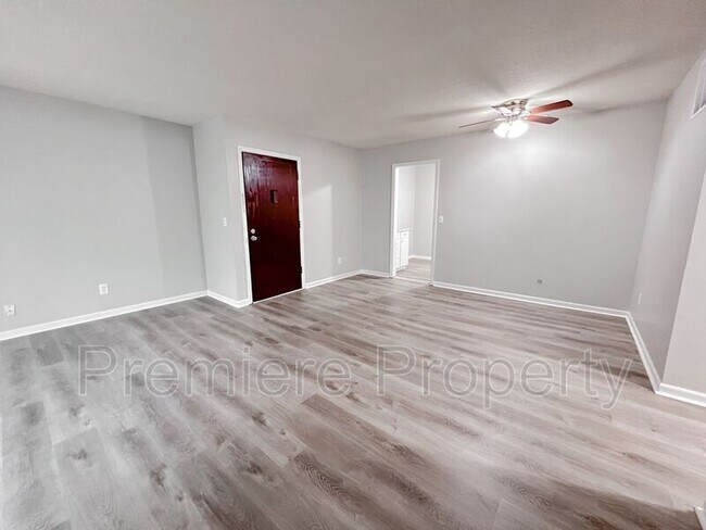 Building Photo - 8616 Countryshire Ln