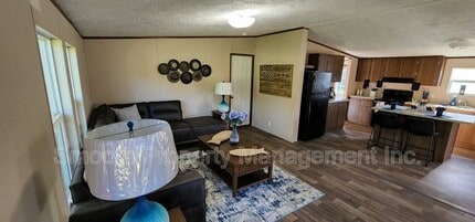 Building Photo - 7812 Fleetwood Dr