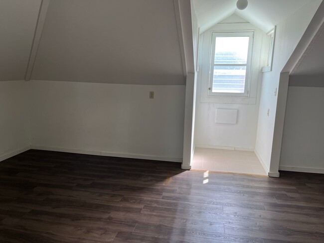 Bedroom 1 - 2500 Pali Hwy