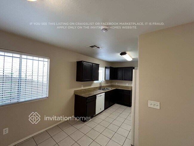 Foto del edificio - 2143 W Roeser Rd