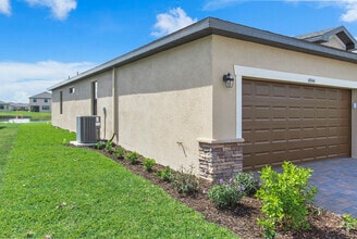 Building Photo - 14848 Portico Blvd
