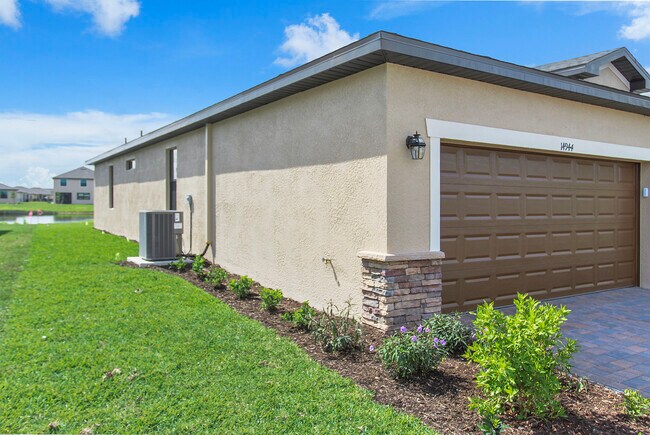 Building Photo - 14848 Portico Blvd
