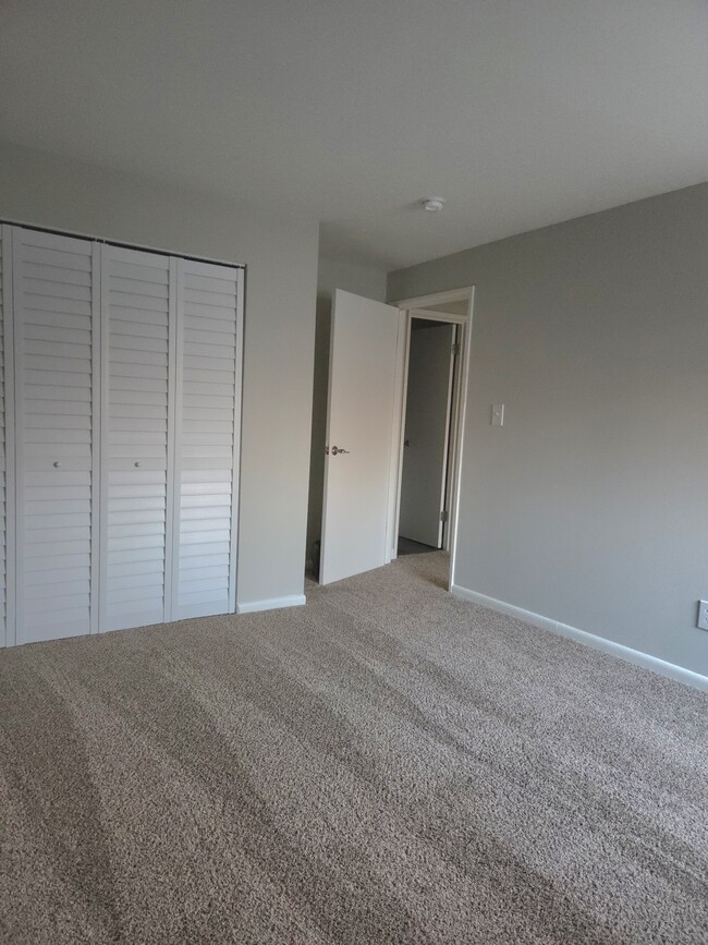 Building Photo - Cedarwood Crossings