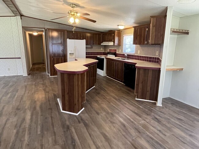 Foto del edificio - Quiet living 3 bed, 2 bath Ranch near Mint Hill
