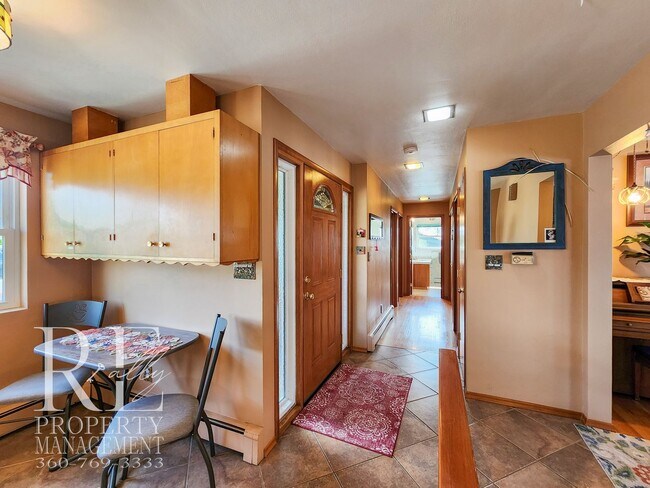 Foto del edificio - 2113 Brashem Ave