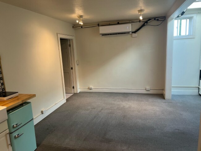 Foto del edificio - 416 E Main St