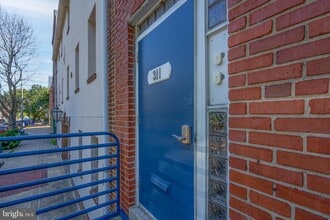 Building Photo - 311 N Front St