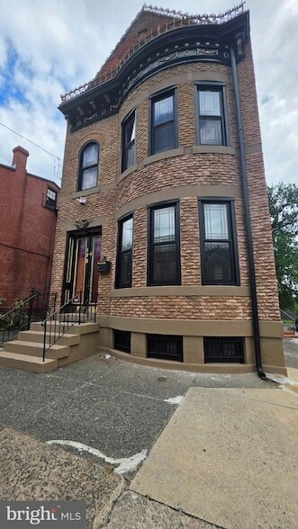 Building Photo - 178 Brunswick Ave