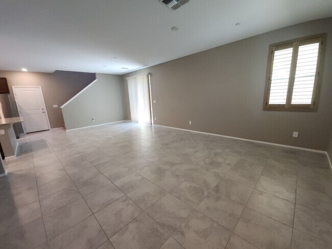 Building Photo - Gorgeous Recently Built 3 Bedroom Home!