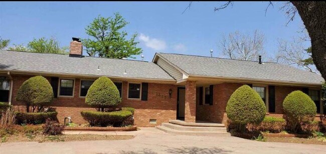 Building Photo - 3515 NW Arlington Ave
