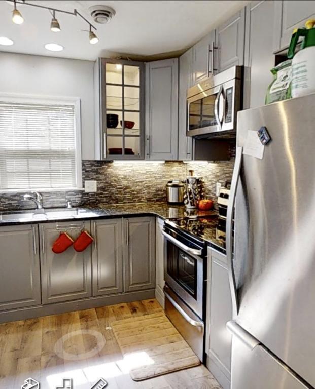 Foto del edificio - 883 St Albert the Great Dr.