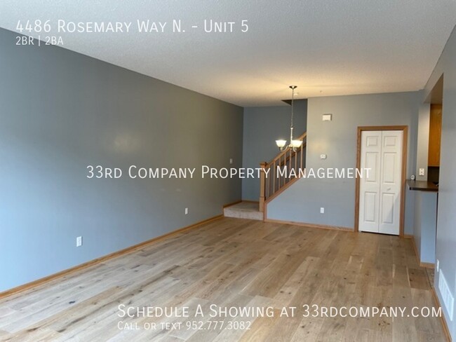 Building Photo - Updated Townhome - Hugo!