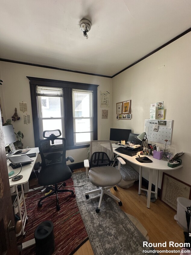 Primary Photo - 124 Brooks St