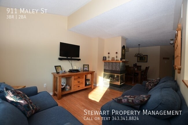 Building Photo - 911 Maley St