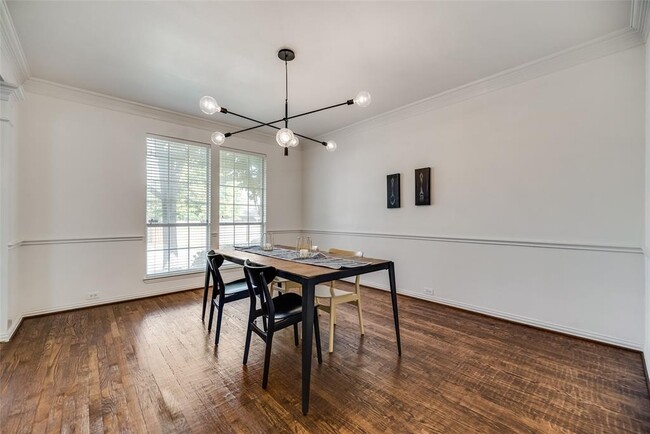 Building Photo - 8409 Orchard Hill Dr