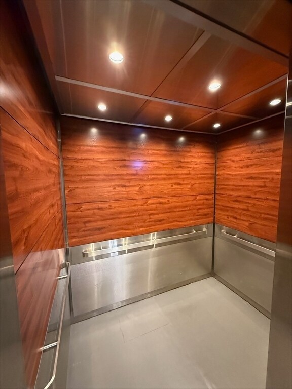 Foto del edificio - 78 Westland Ave