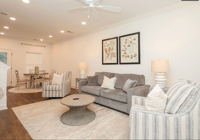 Building Photo - 510 Meadowcrest Dr